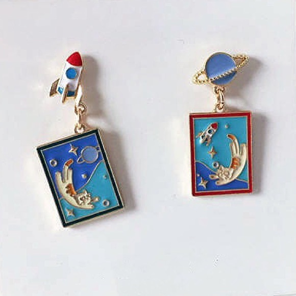 Modcloth Jewelry - Cat in Space earrings planet rocket outer space